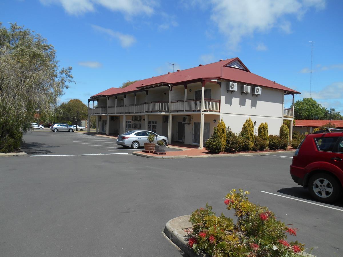 Esplanade Hotel Busselton Exterior photo